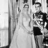 Kate Middleton et Sarah Burton de la maison Alexander McQueen se sont beaucoup inspirées de la robe de Grace Kelly. Monaco, 20 avril 1956