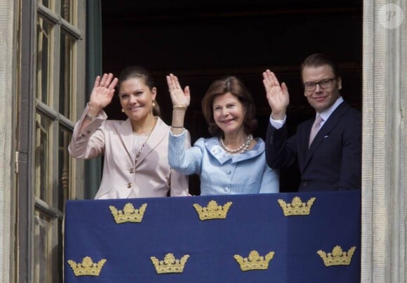 Victoria de Suède, la reine Silvia et le prince Daniel, réunis pour célébrer les 65 ans du roi Carl XVI Gustaf de Suède le 30 avril 2011