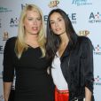 Amanda de Cadenet et Demi Moore lors de la soirée A&amp;E TV Network à New York le 4 mai 2011