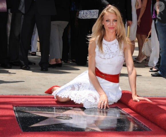La belle Cameron Diaz a inauguré son étoile sur le boulevard des célébrités à Hollywood le 22 juin 2009.