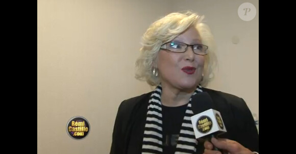 Marie Myriam est interviewée par Rémi Castillo dans les coulisses de l'émission En route vers l'Eurovision sur France 3.