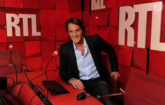 Vincent Cerutti animait Destination ailleurs sur RTL, durant l'été 2010.