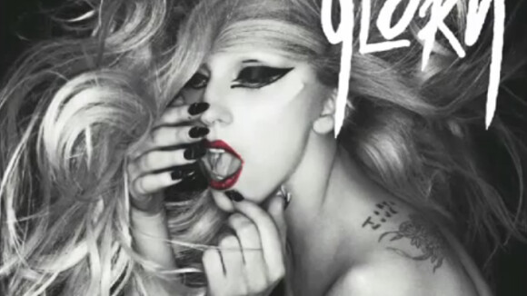 Lady Gaga : Elle débarque à Paris en dévoilant l'épique "The Edge of Glory" !