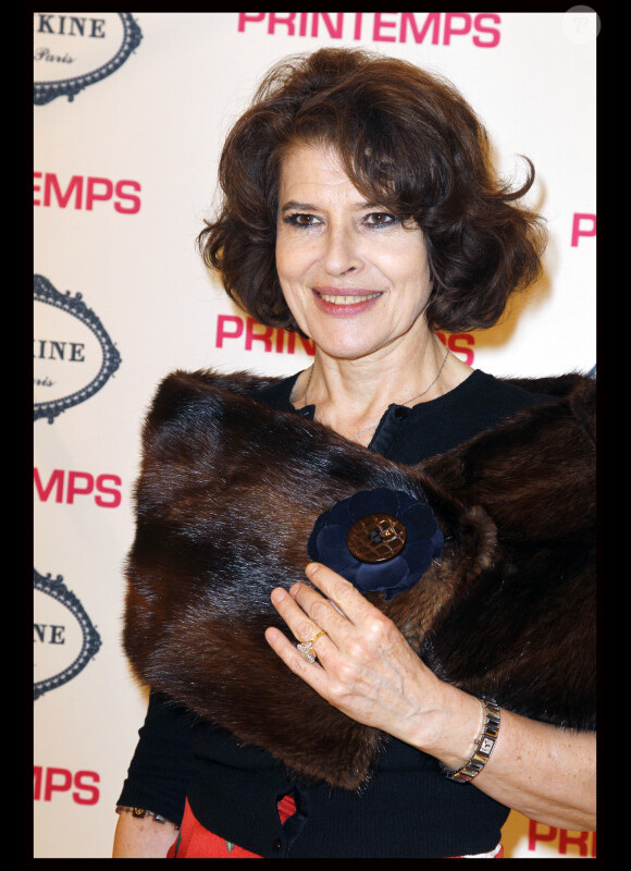 Fanny Ardant lors de l'inauguration du Fashion Café Pouchkine dans le magasin Le Printemps à Paris en février 2011