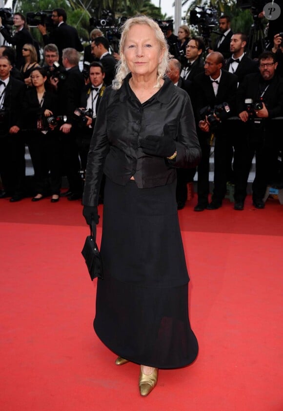 Agnès B lors de la montée des marches pour le film Habemus Papam, dans le cadre du 64e Festival de Cannes, le 13 mai 2011.