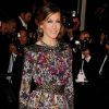 Sarah Jessica Parker a fait le show à Cannes dans une robe Elie Saab pour gravir les fameuses marches... Le 13 mai 2011