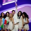 Eldar et Nigar célèbrent leur victoire en finale de l'Eurovision, le samedi 14 mai 2011 à Düsseldorf (Allemagne). 