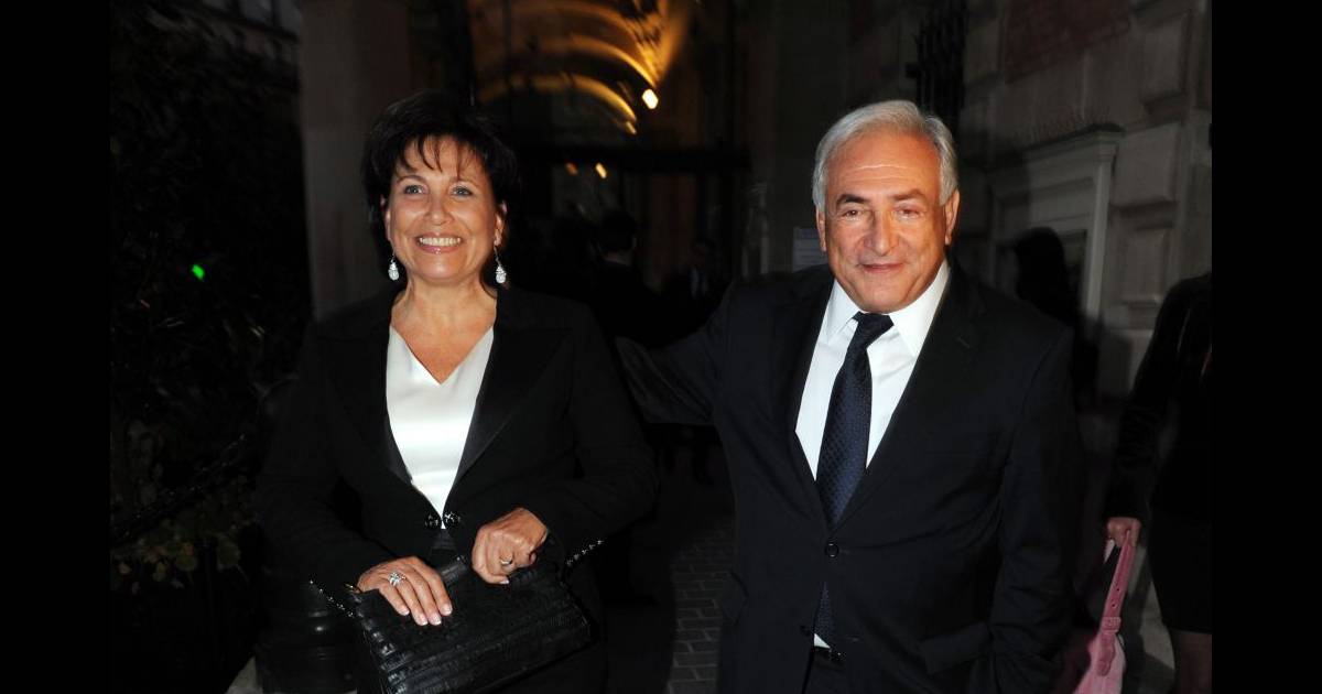 Dominique Strauss Kahn Vanessa Strauss Kahn Dominique Strauss-Kahn sort de la mairie du 19e arrondissement de Paris