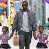 P. Diddy : avec ses filles D'Lila Star et Jessie James il est au top du bonheur dans le Mall Westfield dans Century City à Los Angeles le 14 mai 2011