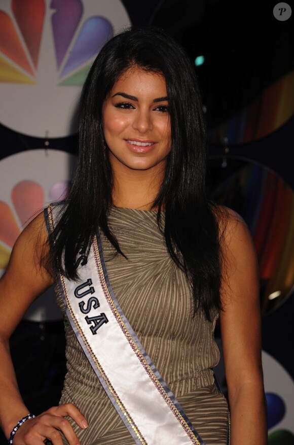 Miss USA Fakih Rima. Le 16 mai à l'Hotel Hilton de New York, toute la famille NBC était  réunie pour clore la saison 2011 et présenter celle de l'année  prochaine. Et quelle famille !