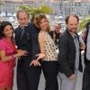Bernard Le Coq, Saïda Jawad, Hippolyte Girardot, Florence Pernel, Denis Podalydès et Samuel Labarthe lors du photocall du film La Conquête au festival de Cannes le 18 mai 2011
