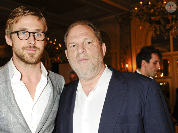 Ryan Gosling et Harvey Weinstein lors du dîner de charité Cinema for Peace organisé au Carlton, à Cannes, le 18 mai 2011