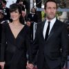 Mélanie Doutey est sublime aux côtés Gilles Lelouche sur le tapis rouge du 64e Festival de Cannes. 15 mai 2011