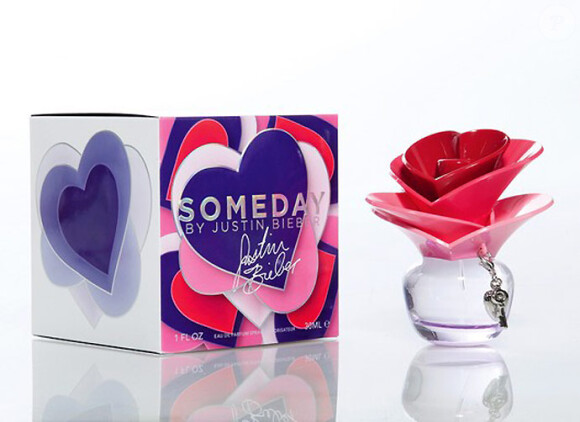Justin Bieber sort son parfum Someday, en juin 2011.
