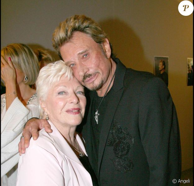 Johnny Hallyday Grand Retour A L Olympia Avec Son Amie Line Renaud Purepeople