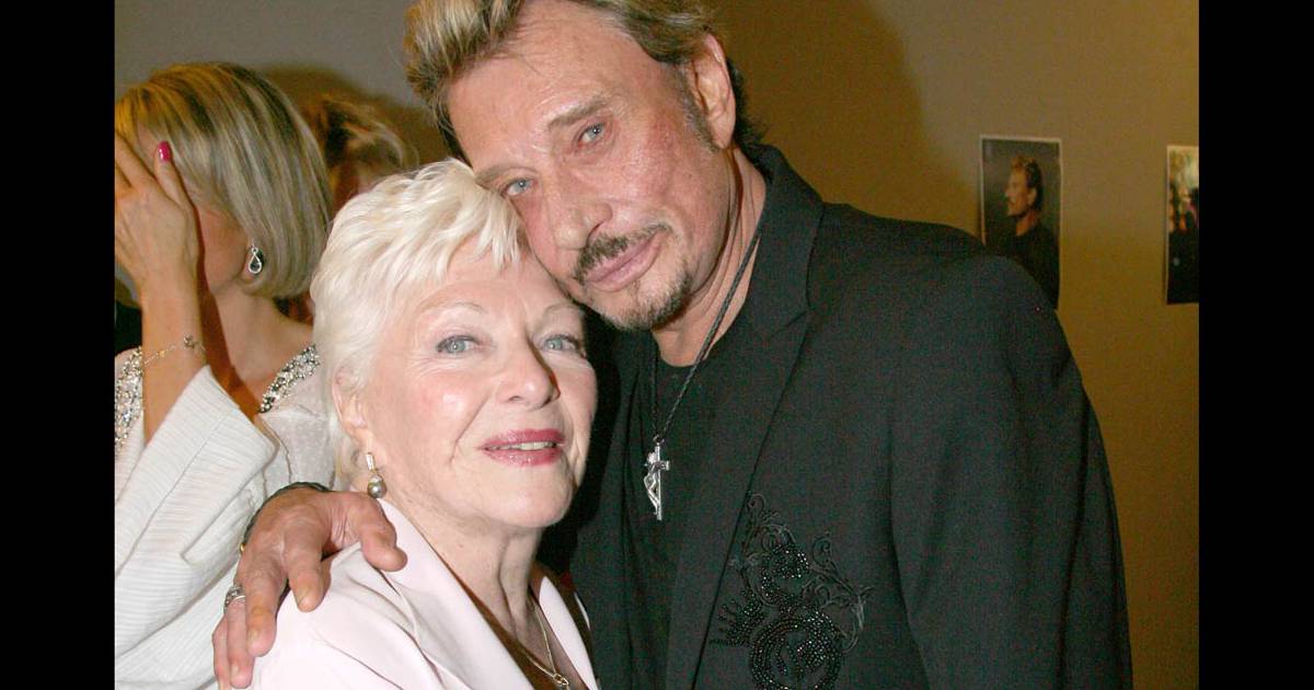 Johnny Hallyday Grand Retour A L Olympia Avec Son Amie Line Renaud Purepeople