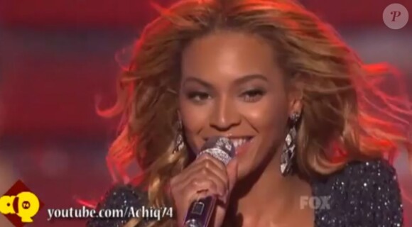 Beyoncé sur la scène du Kodak Theater pour la finale d'American Idol, à Los Angeles, le 25 mai 2011.