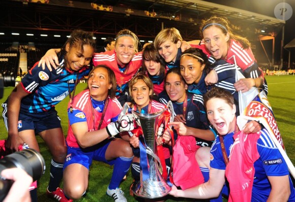 Les footballeuses de l'équipe féminine de l'Olympique Lyonnais ont triomphé lors de la finale de la Ligue des Champions, jeudi 26 mai 2011, face à l'équipe de Potsdam.