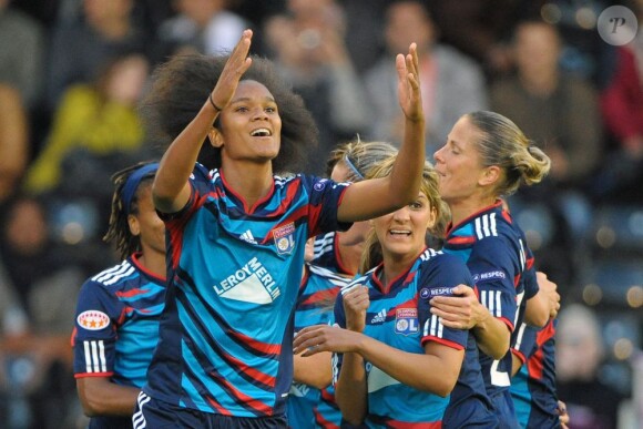 Les footballeuses de l'équipe féminine de l'Olympique Lyonnais ont triomphé lors de la finale de la Ligue des Champions, jeudi 26 mai 2011, face à l'équipe de Potsdam.