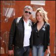 Jean-Marie Bigard et sa femme Lola Marois à Roland-Garros le 29 mai 2011 : sous le soleil parisien et amoureux ! 