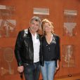 Jean-Marie Bigard et sa femme Lola Marois à Roland-Garros le 29 mai 2011 : sous le soleil parisien et amoureux ! 