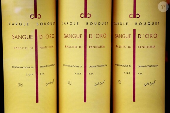 Le bouteilles Sangue d'Oro, issue de la production de Carole Bouquet.