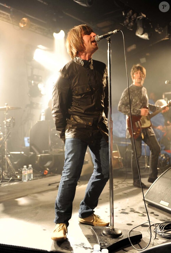 Liam Gallagher et Beady Eye, son nouveau groupe, à Nottingham, le 12 avril 2011