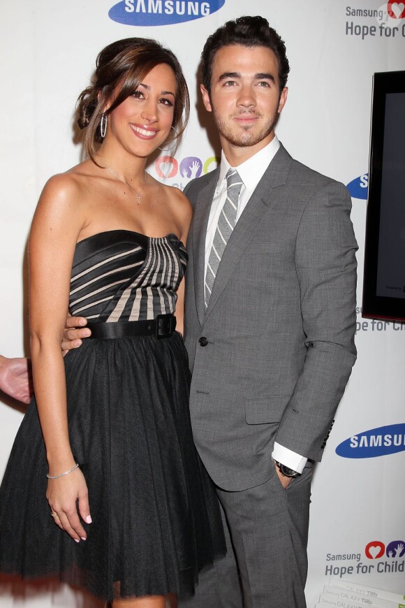 Kevin Jonas et Danielle à l'occasion du Samsung Hope for Children Gala, au Cipriani de New York, le 7 juin 2011.