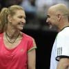 Mardi 7 juin 2011, Andre Agassi et Steffi Graf, toujours aussi complices, faisaient le bonheur des spectateurs présents à l'O2 Arena de Prague pour une soirée exhibition.