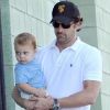 Patrick Dempsey est un papa comblé avec ses trois enfants. Ici, avec l'un de ses jumeaux, Darby. Santa Monica, 7 septembre 2008