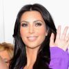Kim Kardashian pour la promo de son parfum a choisi la tenue que tout le monde s'arrache signée Gucci ! Le 7 juin 2011