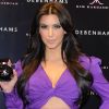Kim Kardashian pour la promo de son parfum a choisi la tenue que tout le monde s'arrache signée Gucci ! Le 7 juin 2011