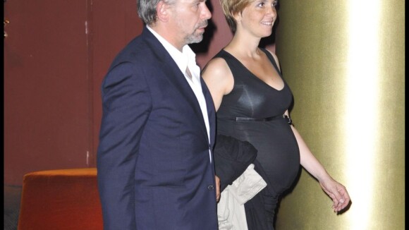 Philippe Torreton, bientôt papa, s'affiche avec sa femme enceinte