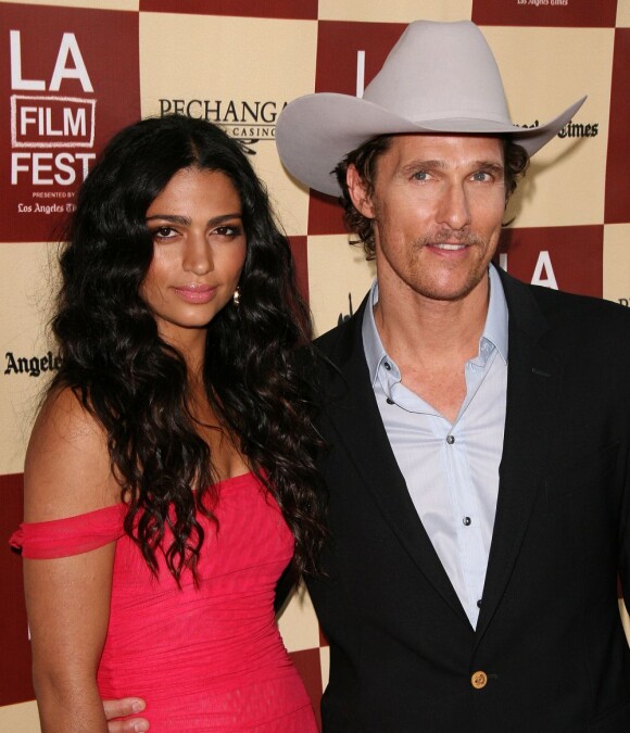 Matthew McConaughey et Camila Alves lors de la soirée d'ouverture du Los Angeles Film Festival, le 16 juin 2011.