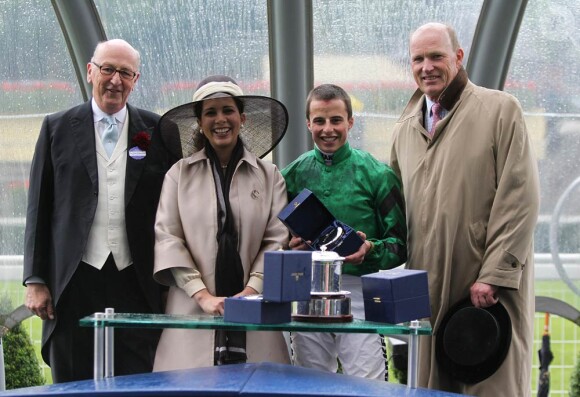Ascot 2011, jour 4, vendredi 17 juin 2011 : La princesse Haya Bint al Hussein, passionnée de sport hippique et propriétaire de chevaux, a pu conquérir un nouveau trophée avec la victoire du jockey William Buick.