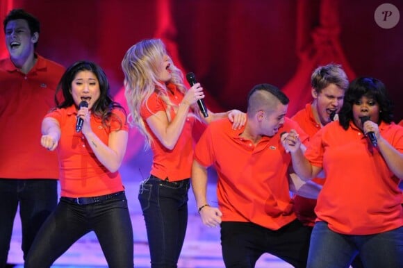 Les acteurs et chanteurs de la série Glee en tournée. Ici, lors de leur tounée à L.A fin mai 2011
