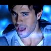 Enrique Iglesias dans le clip de Dirty Dancer
