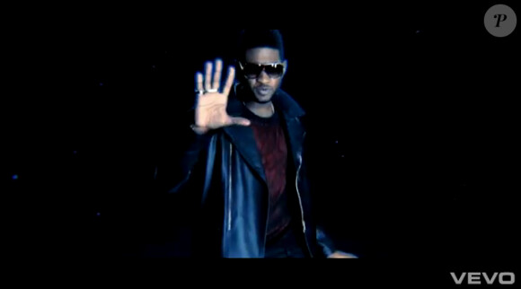 Usher dans le clip de Dirty Dancer