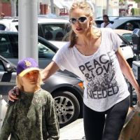 Sharon Stone : Avec son fils Roan dont elle est privée... elle prône la paix