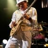 Carlos Santana en concert inaugural au 45e festival de Montreux, le 1er juillet 2011, avec notamment sa femme Cindy Blackman à la batterie et l'Anglais John McLaughlin.