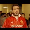 Eric Cantona remet son costume de King, son maillot de numéro 7 de Manchester United, pour le clip de la chanson à sa gloire signée de son ami Cali : Cantona.
