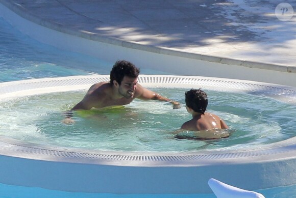 Cesc Fabregas en vacances dans le sud de la France avec sa nouvelle chérie, le 19 juin 2011