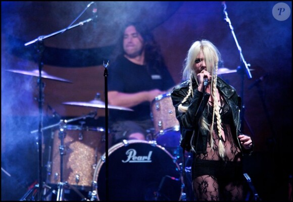 Taylor Momsen chante à Madrid, le 7 juillet 2011.