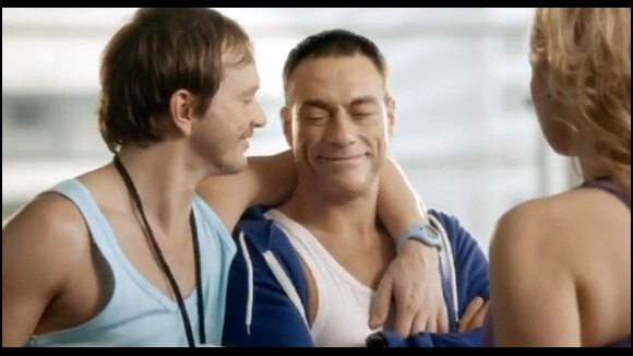 Jean-Claude Van Damme devient gay mais il ne fait pas la lessive