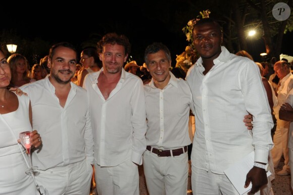 FX Demaison, Jean-Paul Rouve, Nagui et Marcel Dessailly lors de la soirée blanche aux Moulins de Ramatuelle. Dimanche 10 juillet 2011