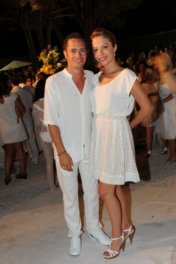 Dounia Coesens et Ambroise Michel lors de la soirée blanche aux Moulins de Ramatuelle. Dimanche 10 juillet 2011