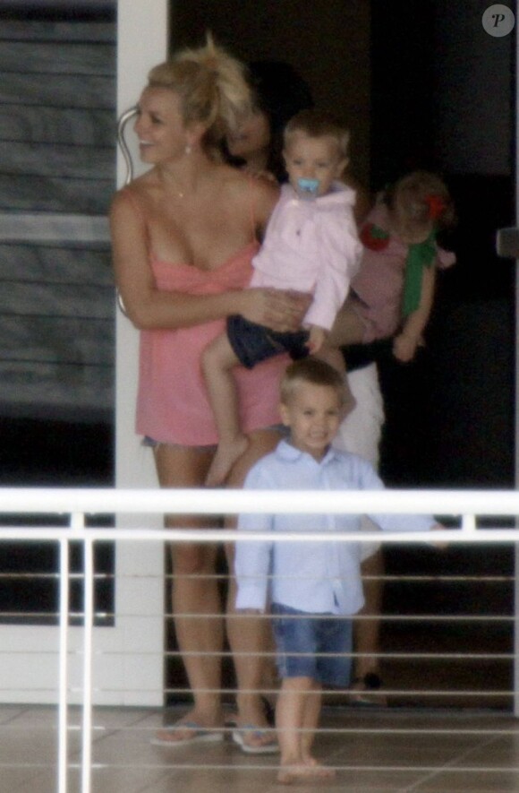 Britney Spears et ses fils Jayden James et Sean Preston en septembre 2009