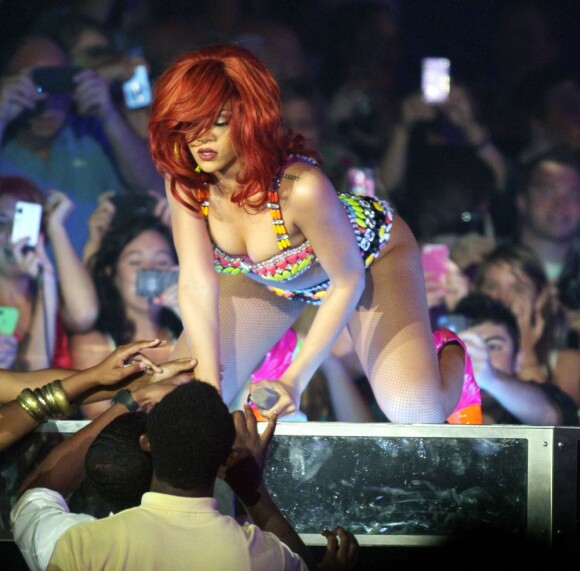 Rihanna en concert à Greensboro le 16 juillet 2011