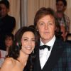 Paul McCartney et sa fiancée Nancy Shevell, à New York, le 2 mai 2011.