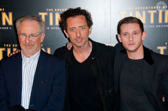 Gad Elmaleh, Steven Spielberg et Jamie Bell à Paris lors de la promotion des Aventures de Tintin et le Secret de la Licorne le 19 juillet 2011